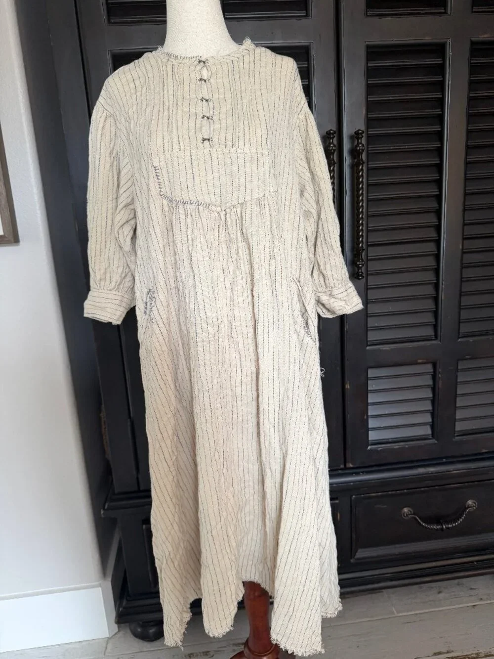 Magnolia Pearl Woven Bibby Dress - Picture 1 of 3